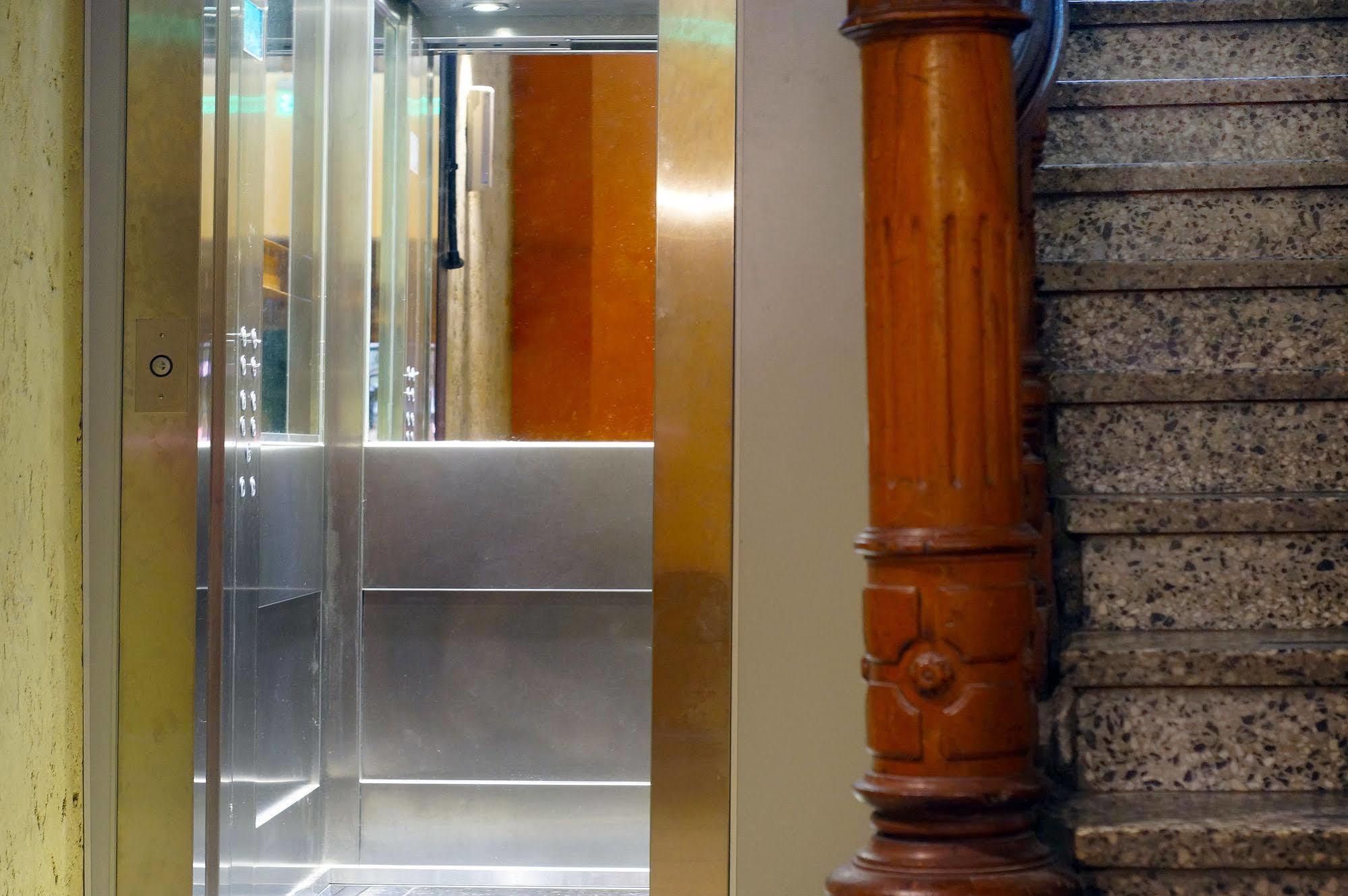 Hotel Parada Buenos Aires Eksteriør bilde